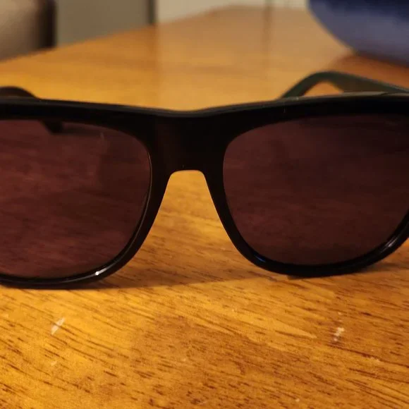GUCCI Men's Sunglasses - unworn